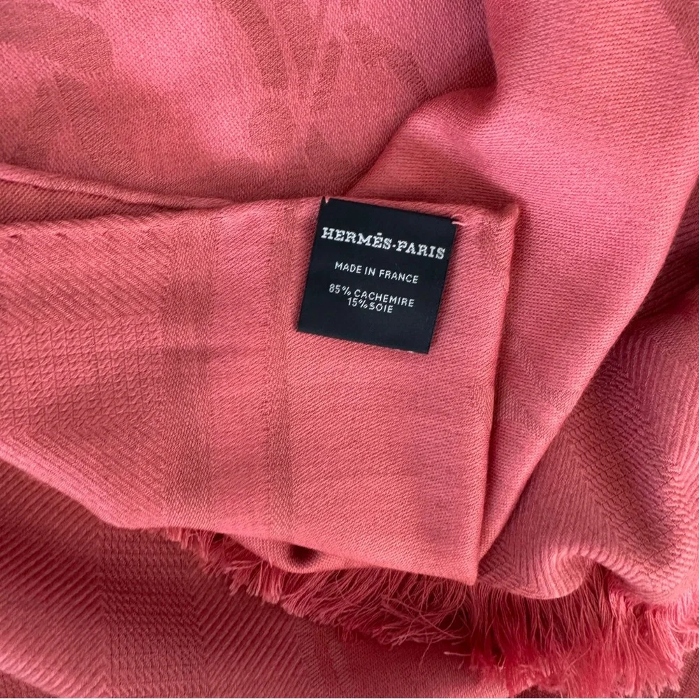 Hermes NWT scarf/ETOLE NEW LIBRIS STOLE CONFETTIS D'EX-LIBRIS CS/POMMETTE - Picture 8 of 12